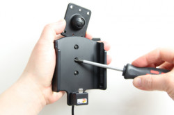 Support téléphone voiture Motorola Moto G5 Plus avec adaptateur allume cigare et câble USB. Réf 521957