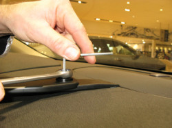 Fixation voiture renforcée pour Volvo S90/V90. Réf Brodit 213525