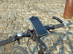 Lot pour vélo/moto/quad : fixation + support + sécurité paysage