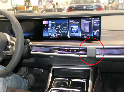Fixation voiture BMW i7 G70. Réf Brodit 855852