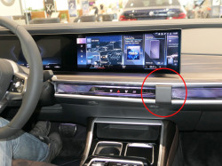 Fixation voiture BMW i7 G70. Réf Brodit 855852