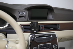Support ICOM IP501H/IP503H avec chargeur all-cig. Réf Brodit 730025