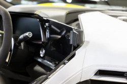 Fixation voiture Chevrolet Corvette c8. Réf Brodit 855719
