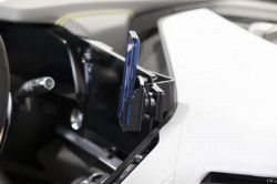Fixation voiture Chevrolet Corvette c8. Réf Brodit 855719