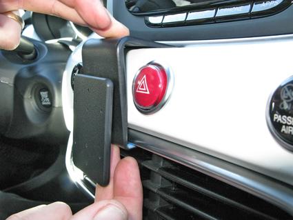 Fixation voiture Proclip Fiat 500 X - Fixation aérateurs - Téléphones  Tablettes GPS