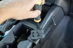 Fixation proClip Toyota LandCruiser. Réf Brodit 836116