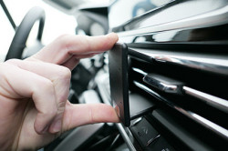 Fixation Maxus e-Deliver. Réf Brodit 855723