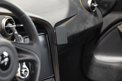 Fixation proclip McLaren 720S. Réf Brodit 855725