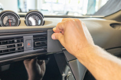 ProClip pour Nissan Z. Réf Brodit 856005