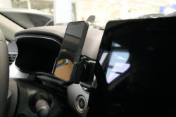 Fixation voiture Renault Arkana. Réf Brodit 855713