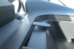 Fixation voiture Renault Trafic. Réf Brodit 855717