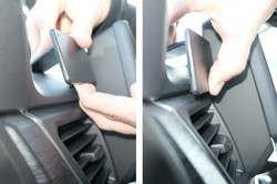 Fixation voiture Renault Trafic. Réf Brodit 855717