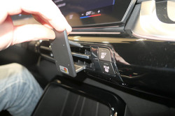 Fixation voiture BMW X1 U11. Réf Brodit 855845