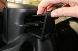 ProClip pour Honda e:Ny1. Réf Brodit 856034