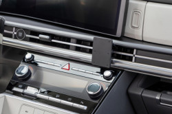 Fixation voiture Hyundai Sante Fe. Réf Brodit 856090