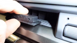 Fixation voiture pour Kia EV3. Réf Brodit 856266