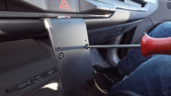 Fixation voiture ProClip Kia EV9. Réf Brodit 856324