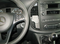 Fixation voiture ProClip Mercedes-Benz Vito SEULEMENT pour boîte de vitesse manuelle - Ref 855220