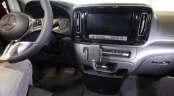Fixation voiture Mercedes Benz Vito. Réf Brodit 856278