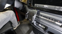 Fixation voiture Mercedes Benz Vito. Réf Brodit 856278