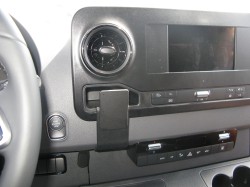 Fixation véhicule Mercedes Benz Sprinter. Réf Brodit 855442
