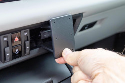 Fixation voiture ProClip pour Porsche Macan. Réf Brodit 856136