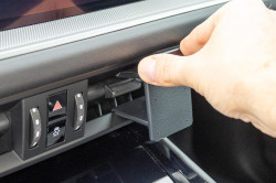 Fixation voiture ProClip pour Porsche Cayenne. Réf Brodit 856137