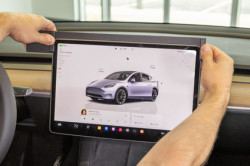 Fixation voiture Tesla Y. Réf Brodit 856037