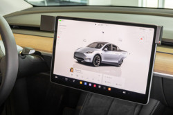 Fixation voiture Tesla Y. Réf Brodit 856037