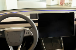 Fixation véhicule Tesla Model Y. Réf Brodit 856290