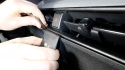 Fixation véhicule Volkswagen ID Buzz Cargo. Réf Brodit 856271