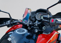 Support moto universel pour fixation guidon - pied de 123 mm. Réf Brodit 202041