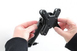 Adaptateur VESA avec amortisseur de choc intégré - jusque 2000 gr