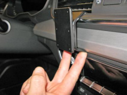 Fixation voiture Audi Q5 (nouveau modèle). Réf Brodit 855286