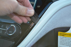 Fixation voiture Chevrolet Bolt. Réf Brodit 855346