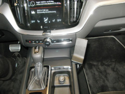 Fixation voiture Volvo XC60. Réf Brodit 835343