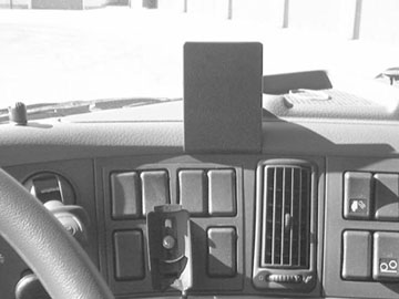 Accessoires de montage  Brodit Volvo FH/NH series Accessoires de montage Force supplémentaire plateforme de montage pour un équipement plus lourd. Réf 213415