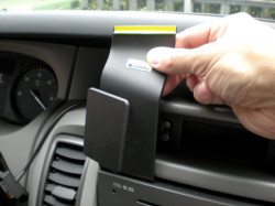 Accessoires de montage  Brodit Nissan Primastar Accessoires de montage Uniquement pour les véhicules avec double stéréo DIN. Réf 213461
