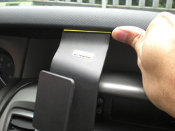 Accessoires de montage  Brodit Nissan Primastar Accessoires de montage Uniquement pour les véhicules avec double stéréo DIN. Réf 213461