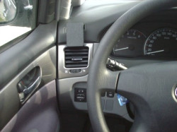 Fixation voiture Proclip  Brodit Toyota Avensis Verso Réf 803069