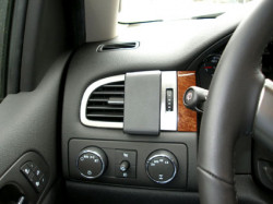 Fixation voiture Proclip  Brodit Chevrolet Avalanche  SEULEMENT pour le style de tableau de bord avec console centrale et deux bouches d'air au-dessus de la stéréo. Réf 803841