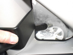 Fixation voiture Proclip  Brodit Kia Rondo Réf 804148