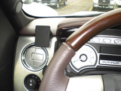 Fixation voiture Proclip  Brodit Ford F-Series 150  SEULEMENT pour les modèles avec garniture argent ou le grain du bois. Réf 804309