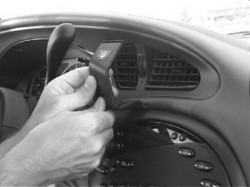 Fixation voiture Proclip  Brodit Ford Taurus  SEULEMENT pour les modèles avec changement de colonne. Réf 852238