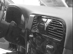 Fixation voiture Proclip  Brodit Volvo S40 Réf 852283