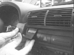 Fixation voiture Proclip  Brodit Audi A3 Réf 852333