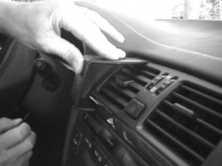Fixation voiture Proclip  Brodit Lexus LS Series  PAS pour tableau de bord avec le navigateur. Réf 852666