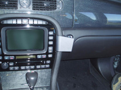 Fixation voiture Proclip  Brodit Jaguar XJ Réf 853384