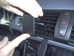 Fixation voiture Proclip  Brodit BMW 1-series E81/E82/E87/E88 Réf 853523