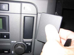 Fixation voiture Proclip  Brodit Land Rover Discovery 3  PAS pour la finition bois Réf 853573